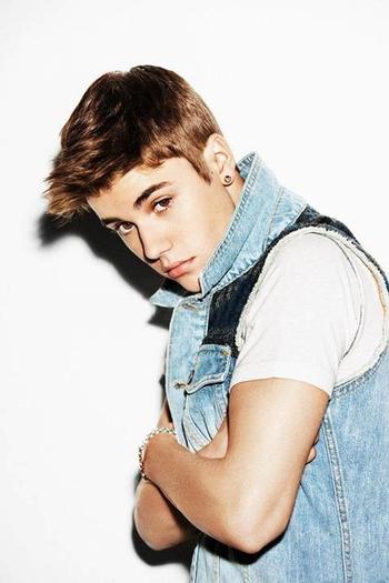 313693_10151073332404588_1554200479_n - Poze cu Justin Bieber