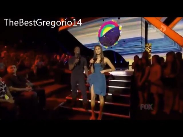 bscap0003 - xX_Teen Choice Awards 2012 - Singing Happy Birthday to Selena