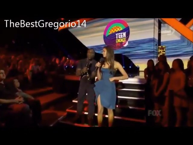 bscap0004 - xX_Teen Choice Awards 2012 - Singing Happy Birthday to Selena