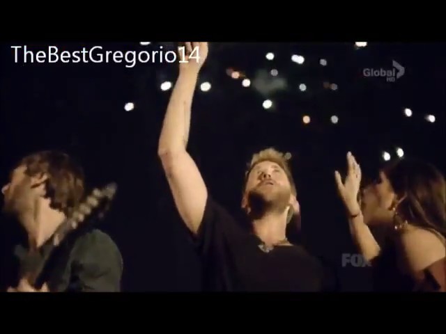 bscap0083 - xX_Teen Choice Awards 2012 - Singing Happy Birthday to Selena