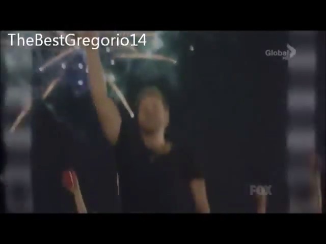 bscap0089 - xX_Teen Choice Awards 2012 - Singing Happy Birthday to Selena