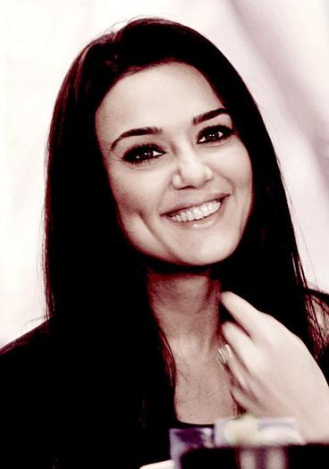  - Preity Zinta 02