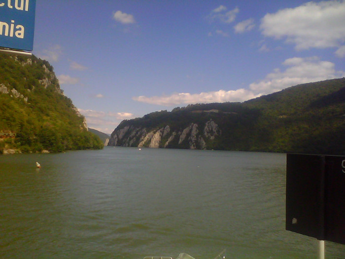 dunarea la iesirea din cazanele mici