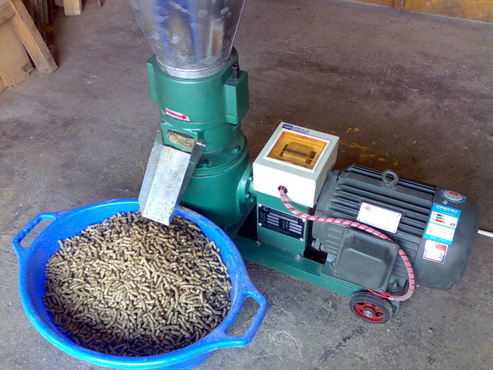 masina de facut pellet - utilaje agricole