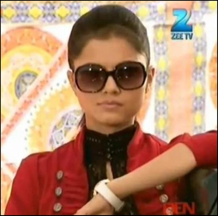 ` Ruby (17) - xq -           Rubina Dilaik - xq