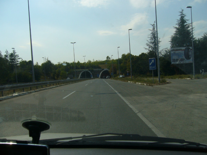 intrare tunel - In Serbia la Novi Sad prin Zrenjanin