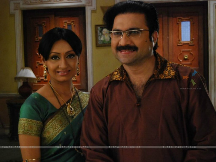 37590-satyen-and-ambika-a-lovely-couple