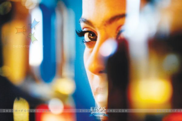 12304-kajol-eyes-looking-charming-and-beautiful - Kajol Devgan