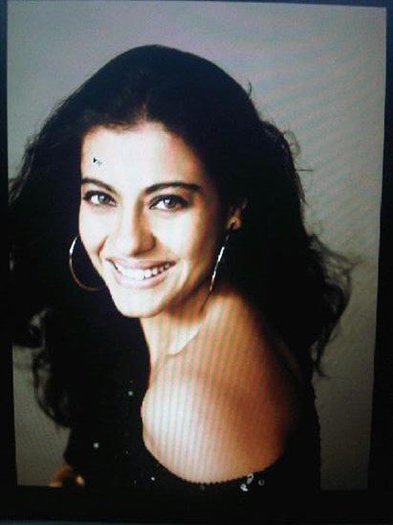 30448_399227527321_126254467321_4417162_7804817_n - Kajol Devgan