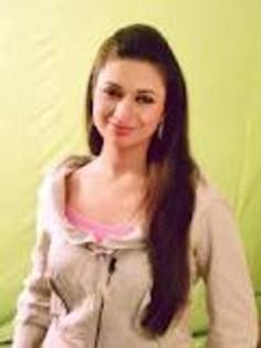 imagesCA4NW944 - divyanka tripathi