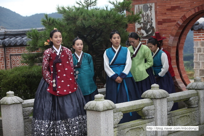  - dx _  Doamna HwagYeong nobila consoarta regala Suk din clanul Choi _ xb