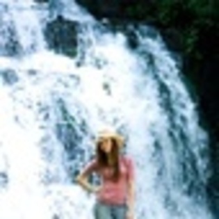 miley-cyrus-645335l-thumbnail_gallery