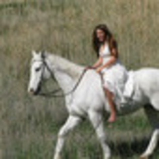 miley-cyrus-116553l-thumbnail_gallery - Miley Cyrus
