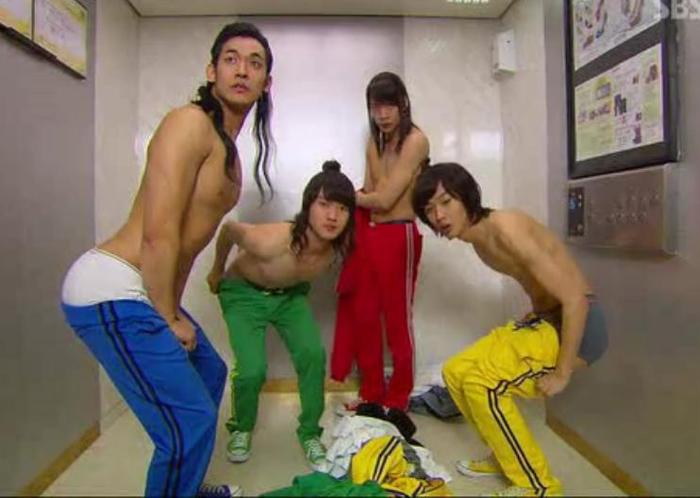 RooftopPrince 01 - Rooftop Prince