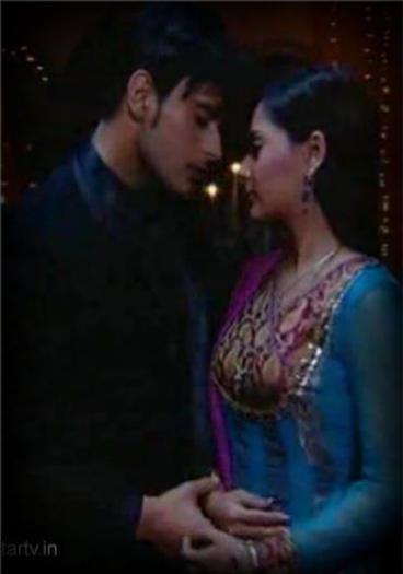 311849_167100440048232_530168248_n - xxSara Khan si Angad Hasijaxx