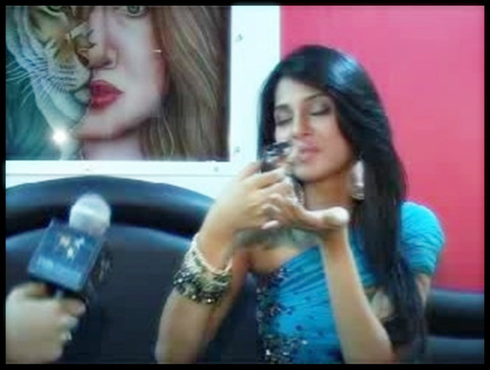 249967_222871187742163_1260420_n - x-Jennifer Winget 4-x