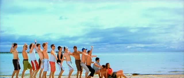vlcsnap-2012-07-29-23h28m57s54 - 04 - Salaam Namaste