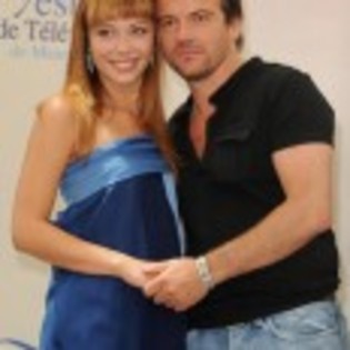 Dounia_Coesens_1281382943_1