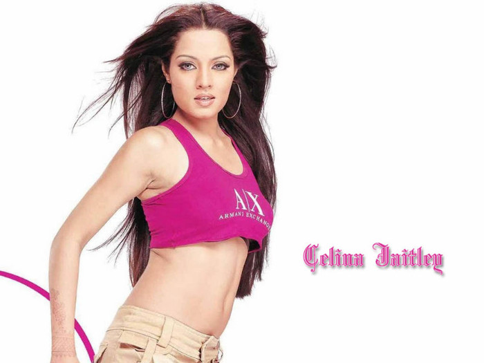 Celina_Jaitley_517