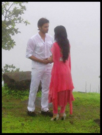 560934_443983555641396_364071096_n - x-Jennifer Winget 4-x