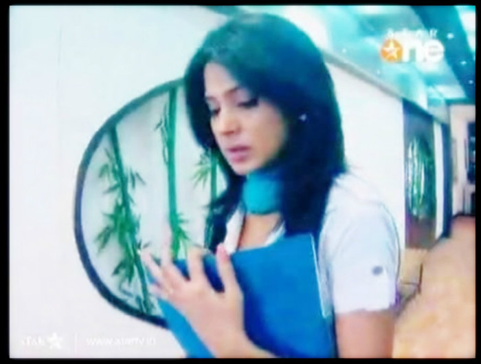 575048_382470138457462_1777905227_n - x-Jennifer Winget 4-x