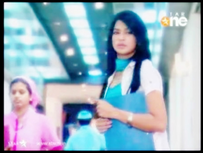 581092_382469308457545_310875666_n - x-Jennifer Winget 4-x