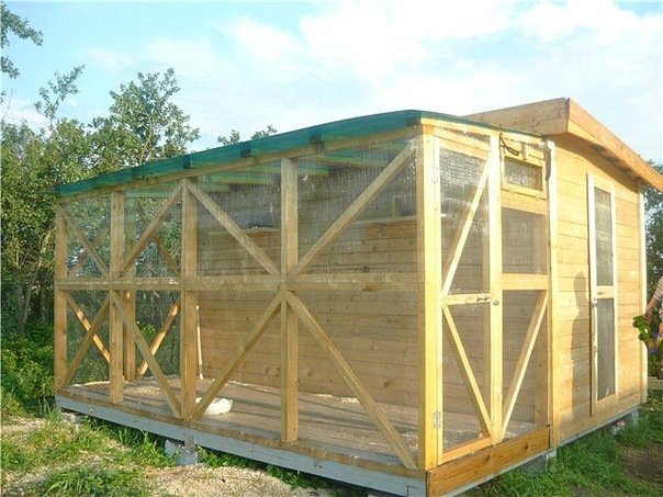 281760_270633696284815_6694944_n