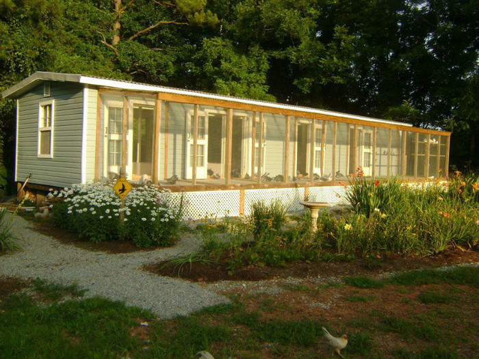 317578_295885477092970_2017946551_n