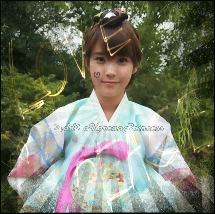 » ♥ . Aceste poze ! :x