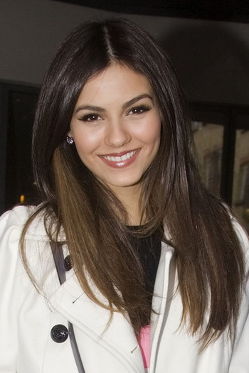 Victoria+Justice+Long+Hairstyles+Long+Straight+SfLQidGb4SGl - Victoria Justice