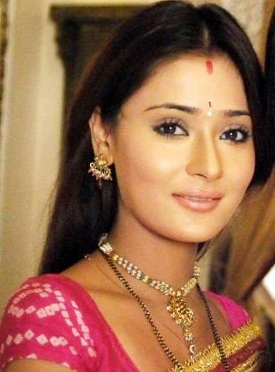 307157_169218533173422_19325990_n - sara khan in sapna babul ka bidaai