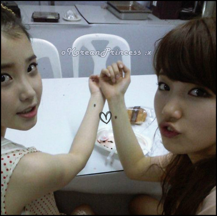 » ♥ . IU and Suzy ! :x xD - x - Gift for oKoreanPrincess ------- k