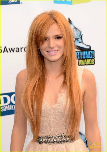 bella-thorne-do-something-awards-05 - Bella Thorne Do Something Awards 2012