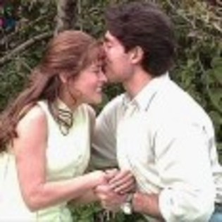 Esmeralda_1237144492_0_1997