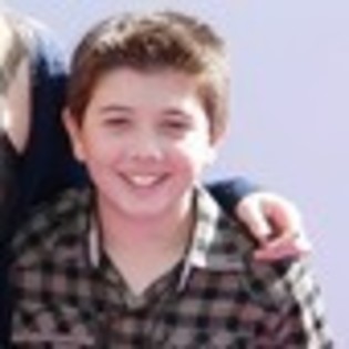 bradley-steven-perry-497759l-thumbnail_gallery - Bradley Steven Perry