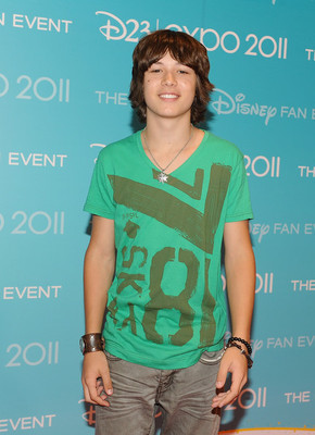 leo-howard-976854l-poza - Leo Howard