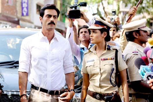 arjun_rampal_esha_gupta - Chakravyuh- Film Indian