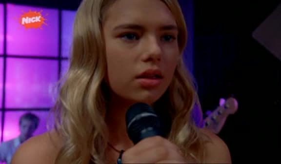 vlcsnap-00197 - Indiana Evans