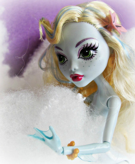 lagoona_in_the_clouds____by_thefreakintiffness-d3ithvc - monster high 2