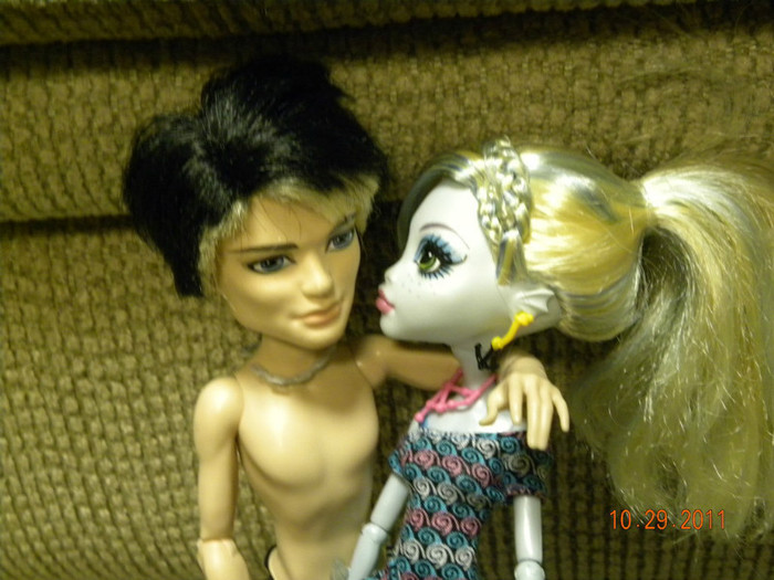 love_by_the_sea_by_bowser14456-d4edwsx