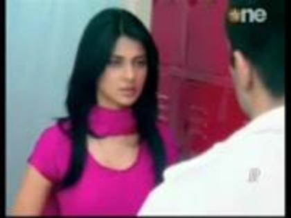 304856_416982481672894_1759155962_a - jennifer winget11