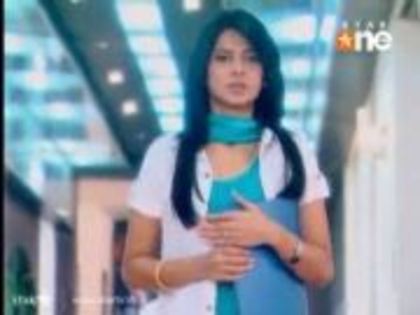 306296_382470281790781_253206303_a - jennifer winget11