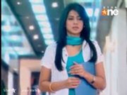 537552_382470325124110_338056722_a - jennifer winget11