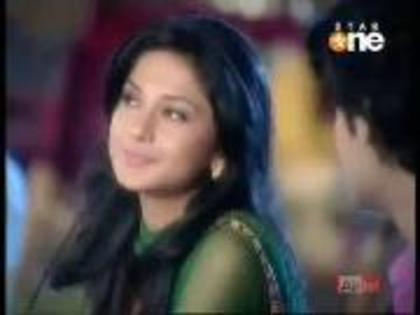 549221_347709255266884_1631475636_a - jennifer winget11