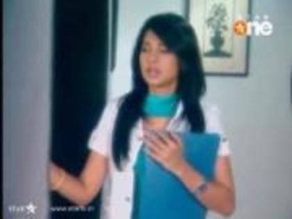 555258_382467788457697_1271385693_a - jennifer winget11