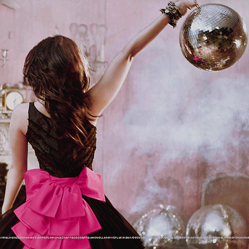 ILov3DemiLovato; Sper sa iti placa :)
