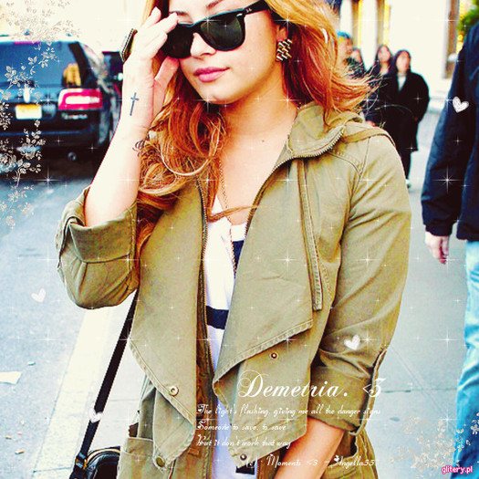 demi lovato (93) - 0-0 Jumatate de An pe SunPhoto 0-0