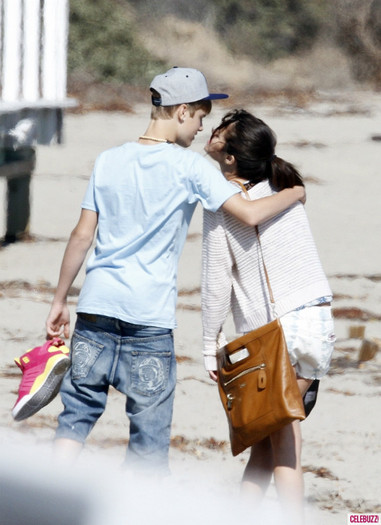 D: un pupic? :X R: normal!:X