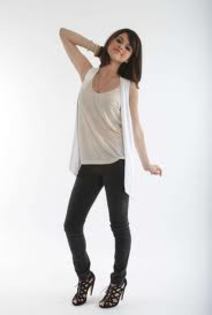 images (2) - Selena Gomez