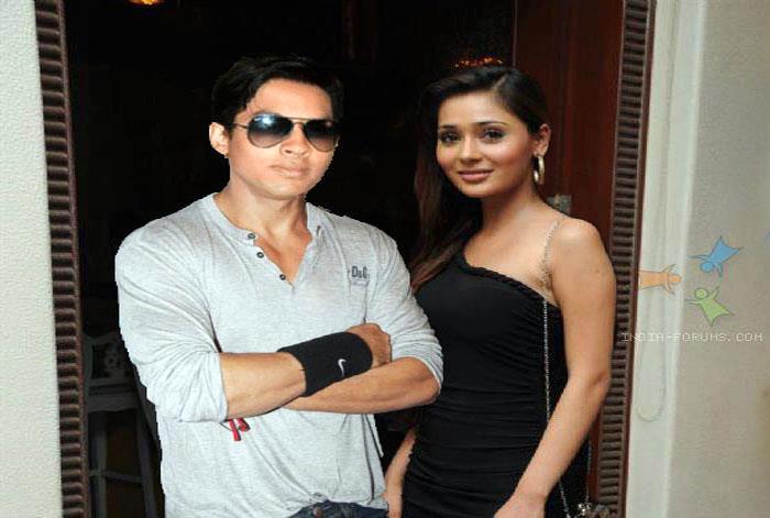 552201_319696571458579_1277353852_n